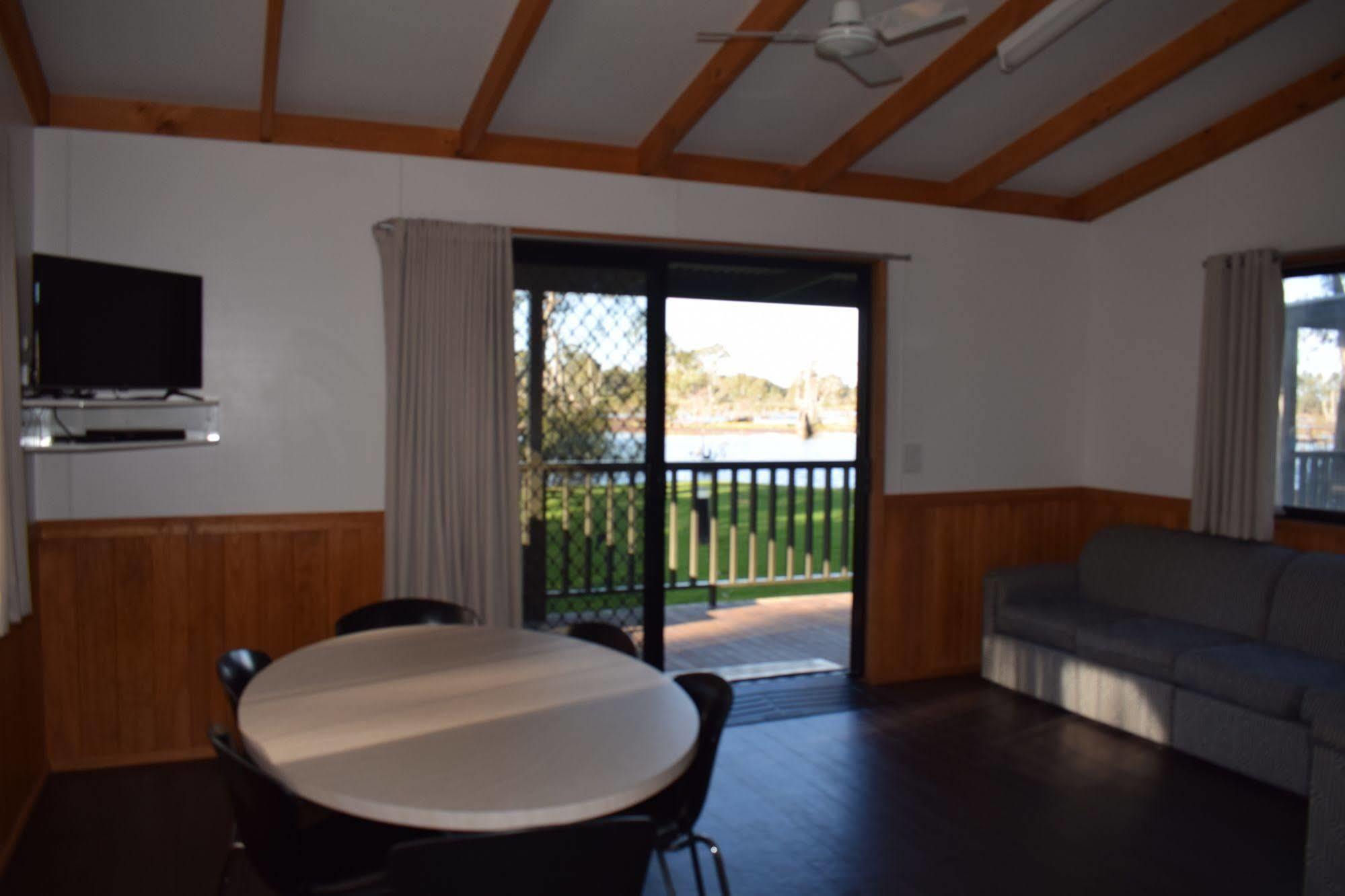 Cohuna Waterfront Holiday Park Exterior photo